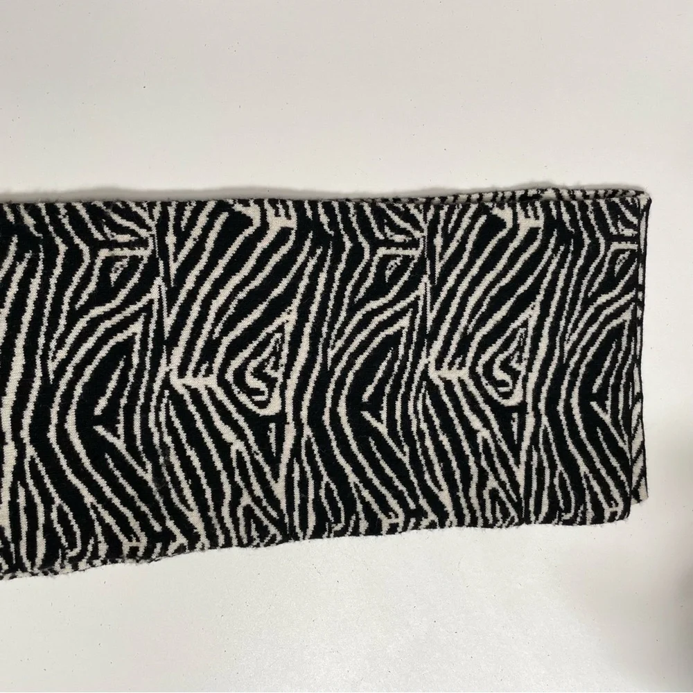 Michael Kors Scarf Soft Wool Animal Print Zebra Black Cream
